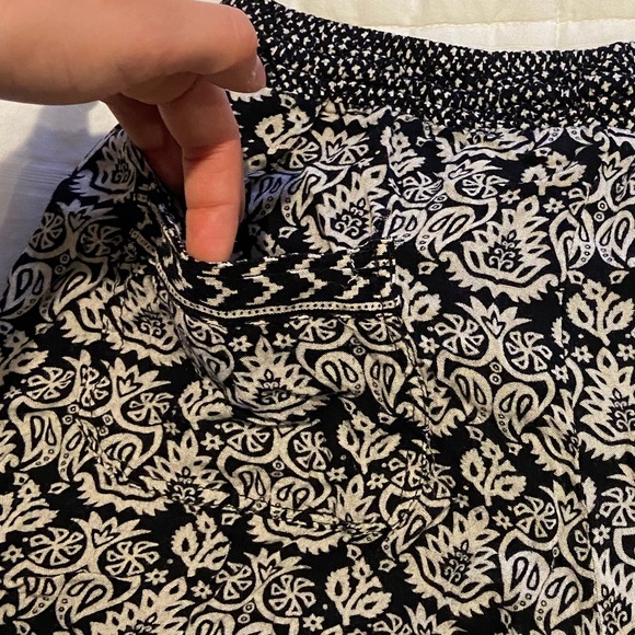 Patterned shorts - Picture 3 of 3